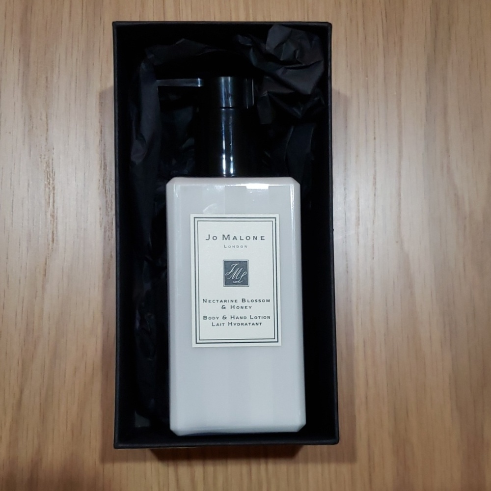 Jo Malone Nectarine Blossom and Honey 250ml